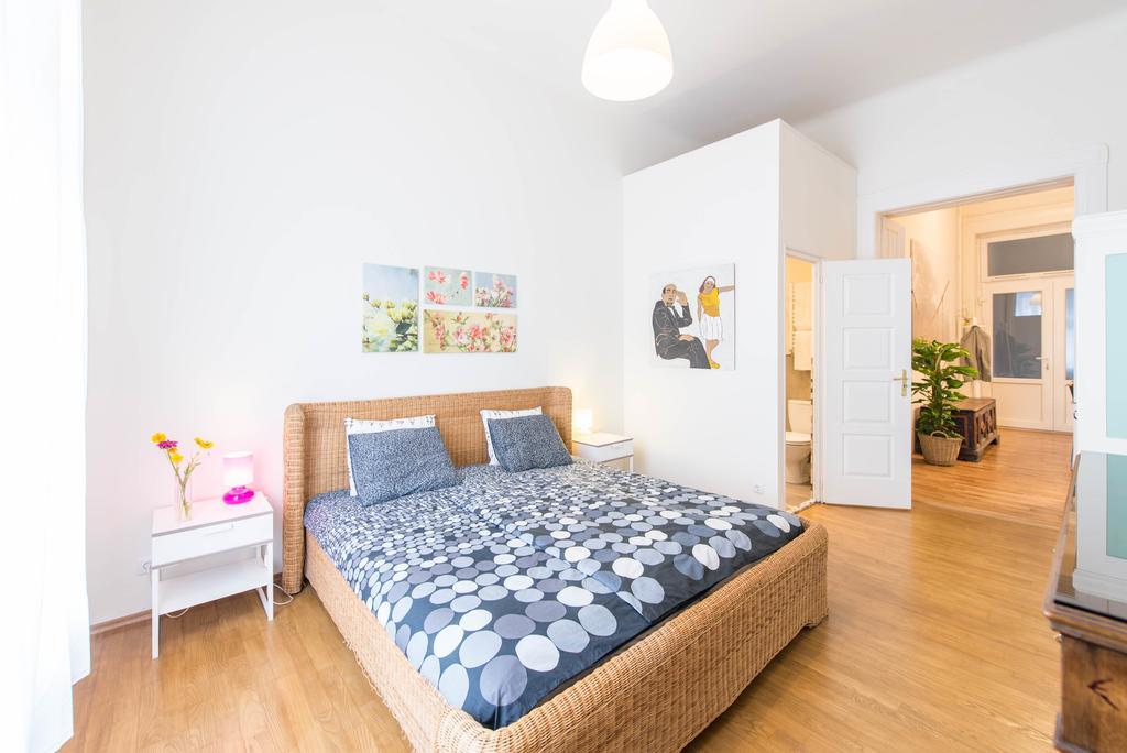 Api Flat Apartment Budapest Luaran gambar