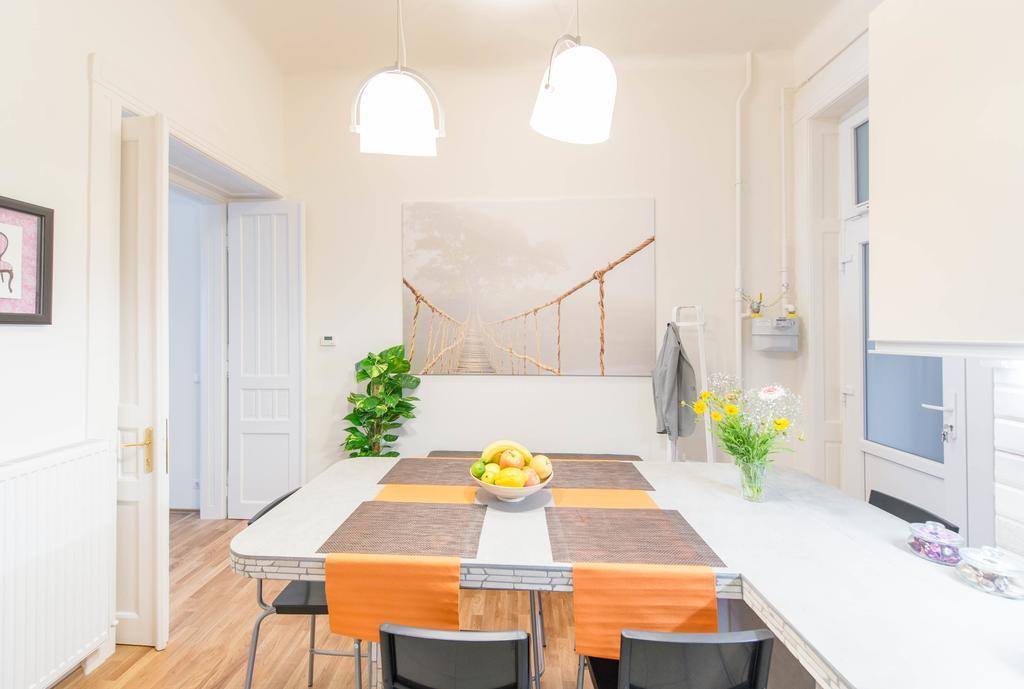 Api Flat Apartment Budapest Luaran gambar